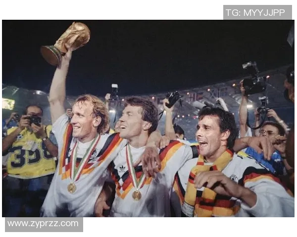 德国国足球明星方舟的辉煌历程与未来展望 德国国足球明星方舟的辉煌历程与未来展望