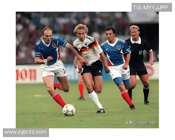 她的球场传奇女扮男装的电影明星如何颠覆足球界的传统观念 她的球场传奇女扮男装的电影明星如何颠覆足球界的传统观念